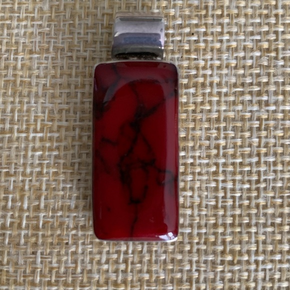 Red stone set in sterling bezel. Sterling chain included. - Picture 8 of 10